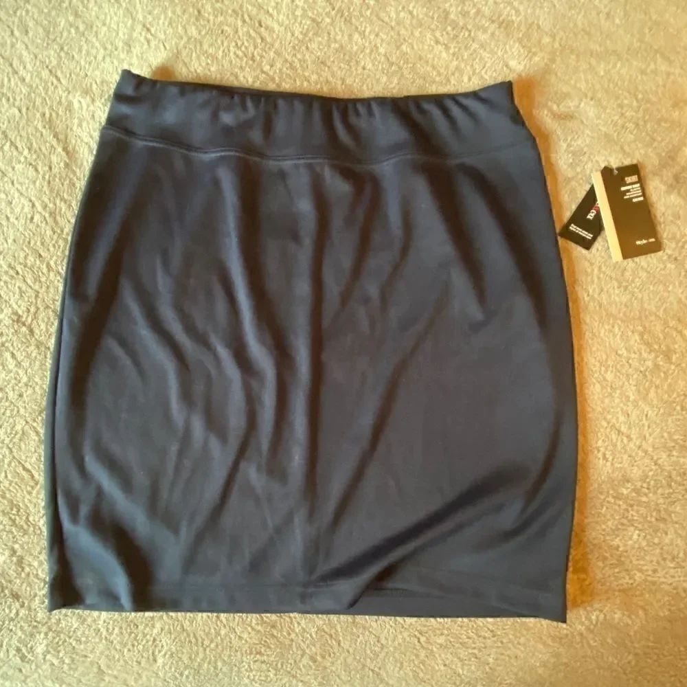 Style & Co Mid-Rise Comfort Skirt in Navy